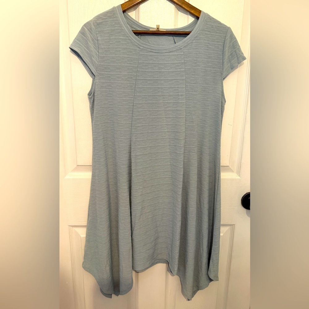 HAYDEN LOS ANGELES Women’s Light Blue Textured Cap Sleeve Handkerchief Hem Dress